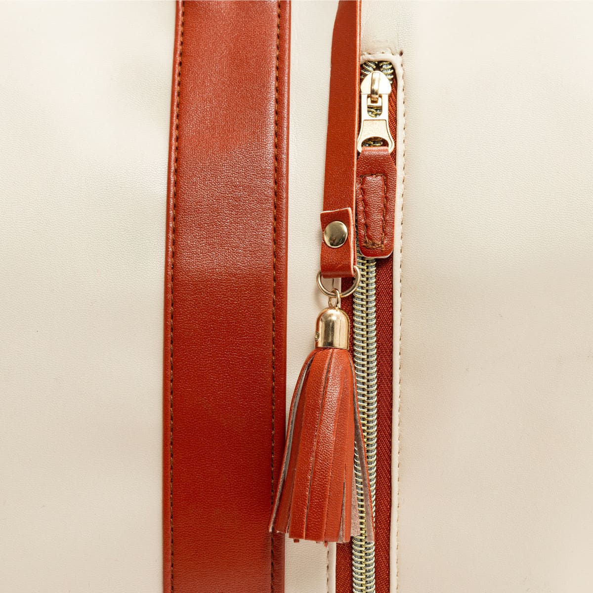 Luhxe Travel Bag 2.0 (International Women's Day)