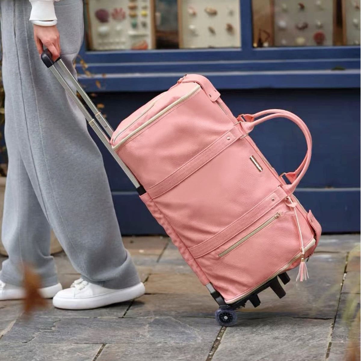 Luhxe Travel Bag 2.0 (International Women's Day)